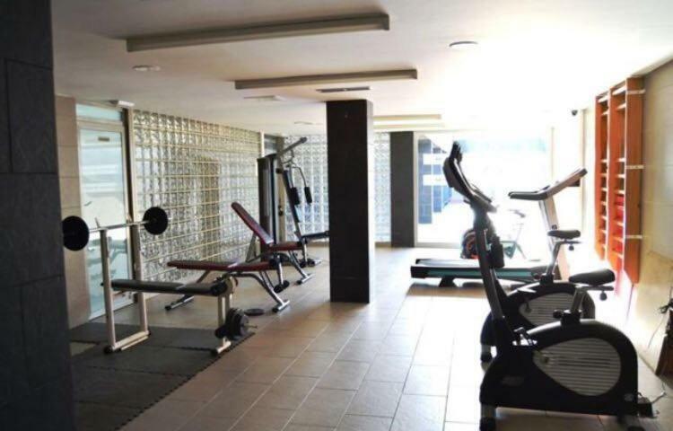 Apartment Lujo, Primera Linea Playa, Garaje, Wifi, Piscina Climatizada *