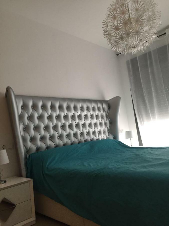 Apartment Lujo, Primera Linea Playa, Garaje, Wifi, Piscina Climatizada